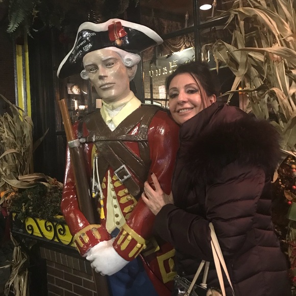 Meet your Posher, Nella - Picture 2 of 13